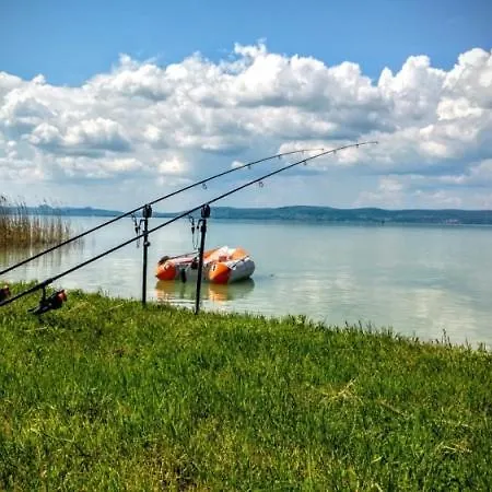 Kek Mediterran Haz *