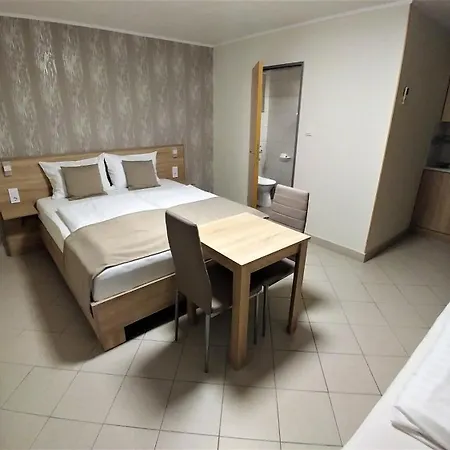 Kek Mediterran Haz * Балатонфюред