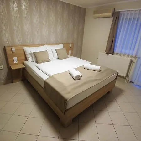 Проживание в семье Kek Mediterran Haz