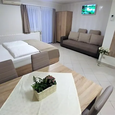 Kek Mediterran Haz *