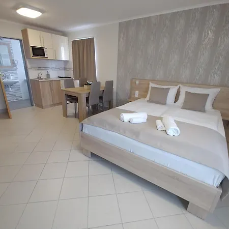 Kek Mediterran Haz Проживание в семье *