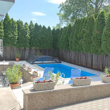 Kek Mediterran Haz Проживание в семье Балатонфюред