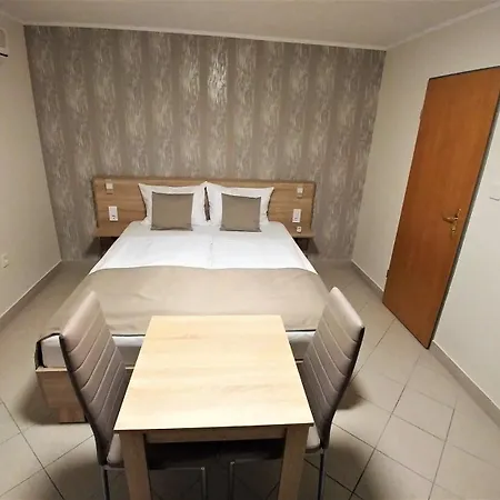 Проживание в семье Kek Mediterran Haz